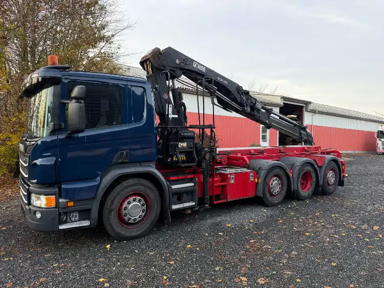 JTM2789 Scania med Hiab kran JT Maskiner ApS