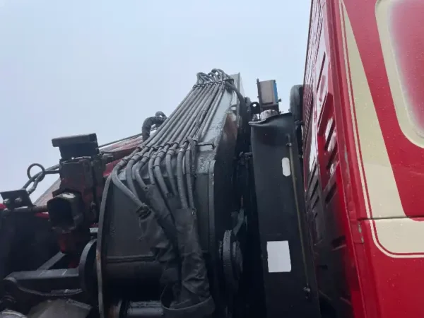 JTM2705 Volvo FH med kran JT Maskiner ApS
