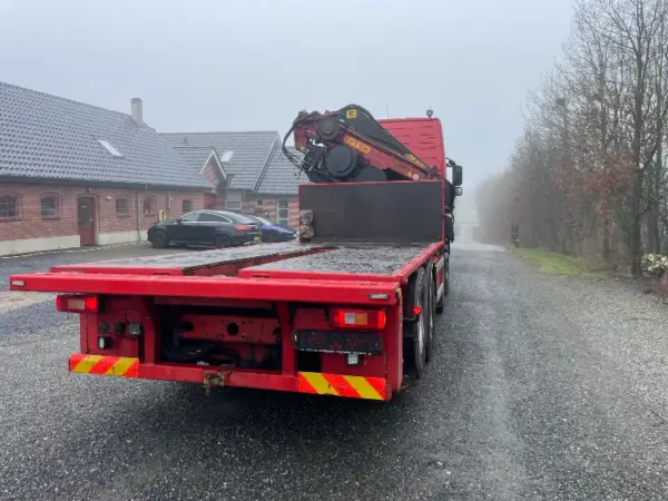 JTM2705 Volvo FH med kran JT Maskiner ApS