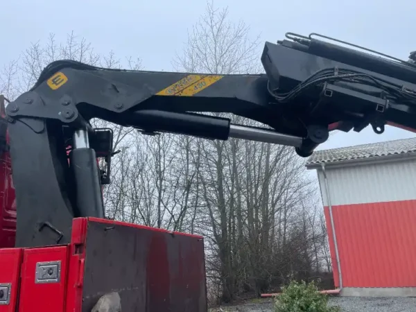 JTM2705 Volvo FH med kran JT Maskiner ApS