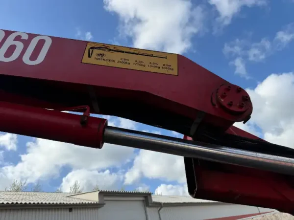JTM2739 Iveco med kran JT Maskiner ApS