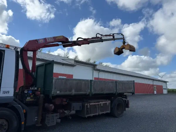 JTM2739 Iveco med kran JT Maskiner ApS