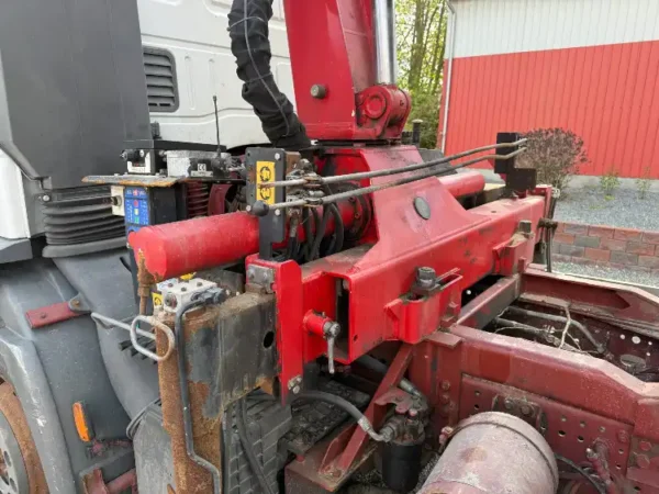 JTM2739 Iveco med kran JT Maskiner ApS