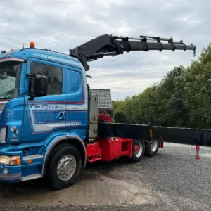 Scania med Hiab kran JT Maskiner ApS