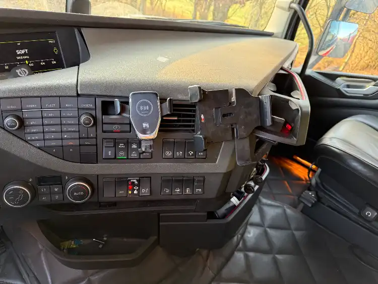 JTM2802 Volvo FH 500 8x4 JT Maskiner ApS