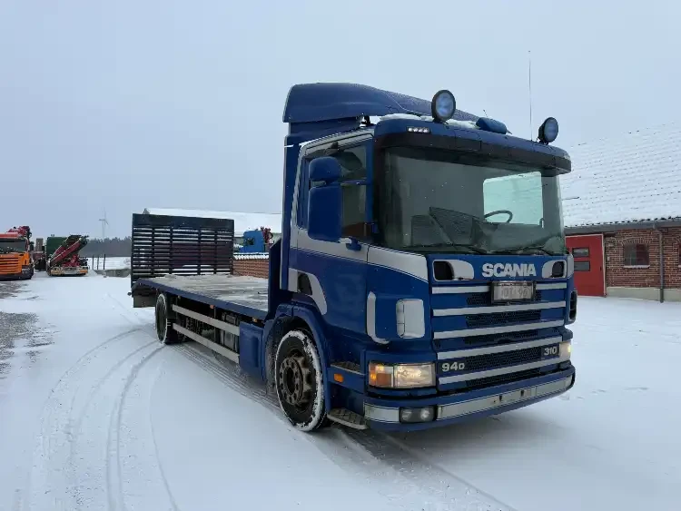 JTM2813 Scania med knæklad JT Maskiner ApS