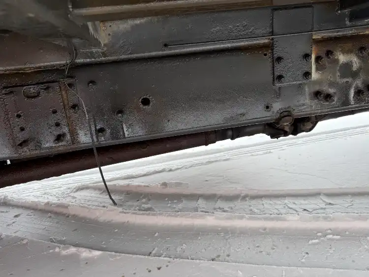 JTM2813 Scania med knæklad JT Maskiner ApS