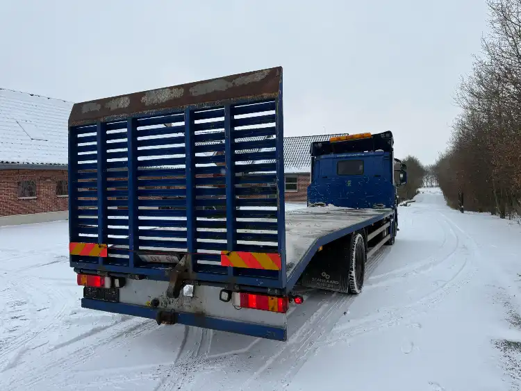 JTM2813 Scania med knæklad JT Maskiner ApS
