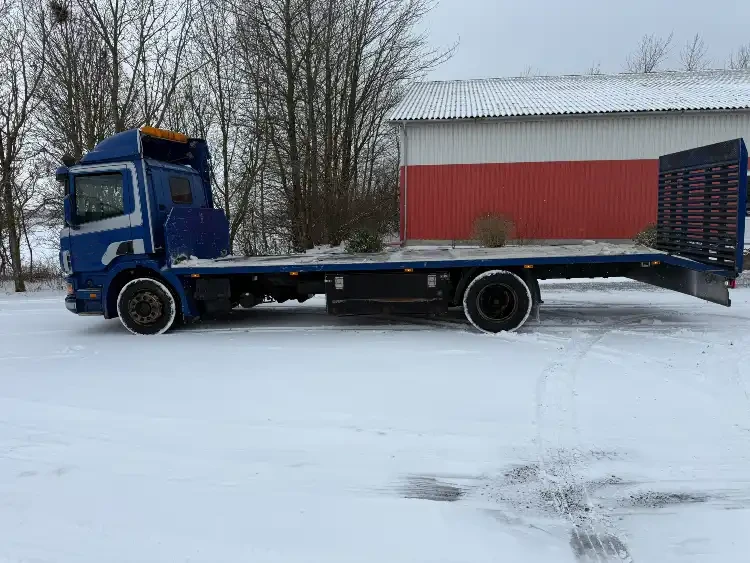 JTM2813 Scania med knæklad JT Maskiner ApS