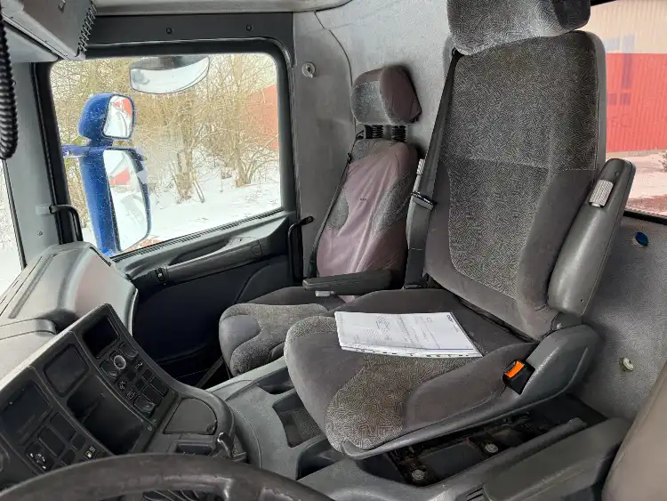 JTM2813 Scania med knæklad JT Maskiner ApS