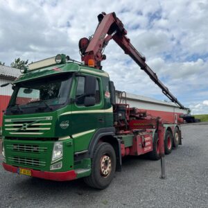 Volvo FM 8x4 med Hiab kran JT Maskiner ApS