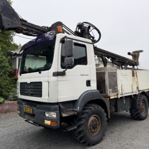 MAN med boreudstyr JTM2832 JT Maskiner ApS
