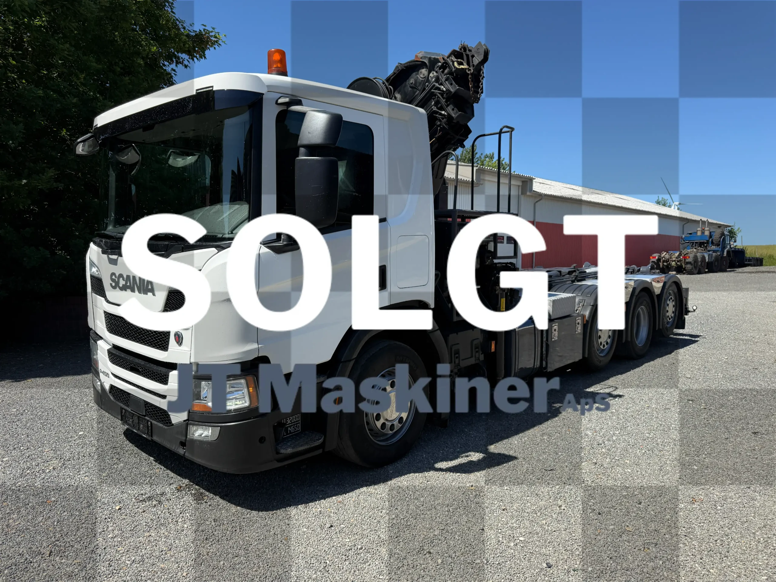 Scania med kran JT Maskiner ApS