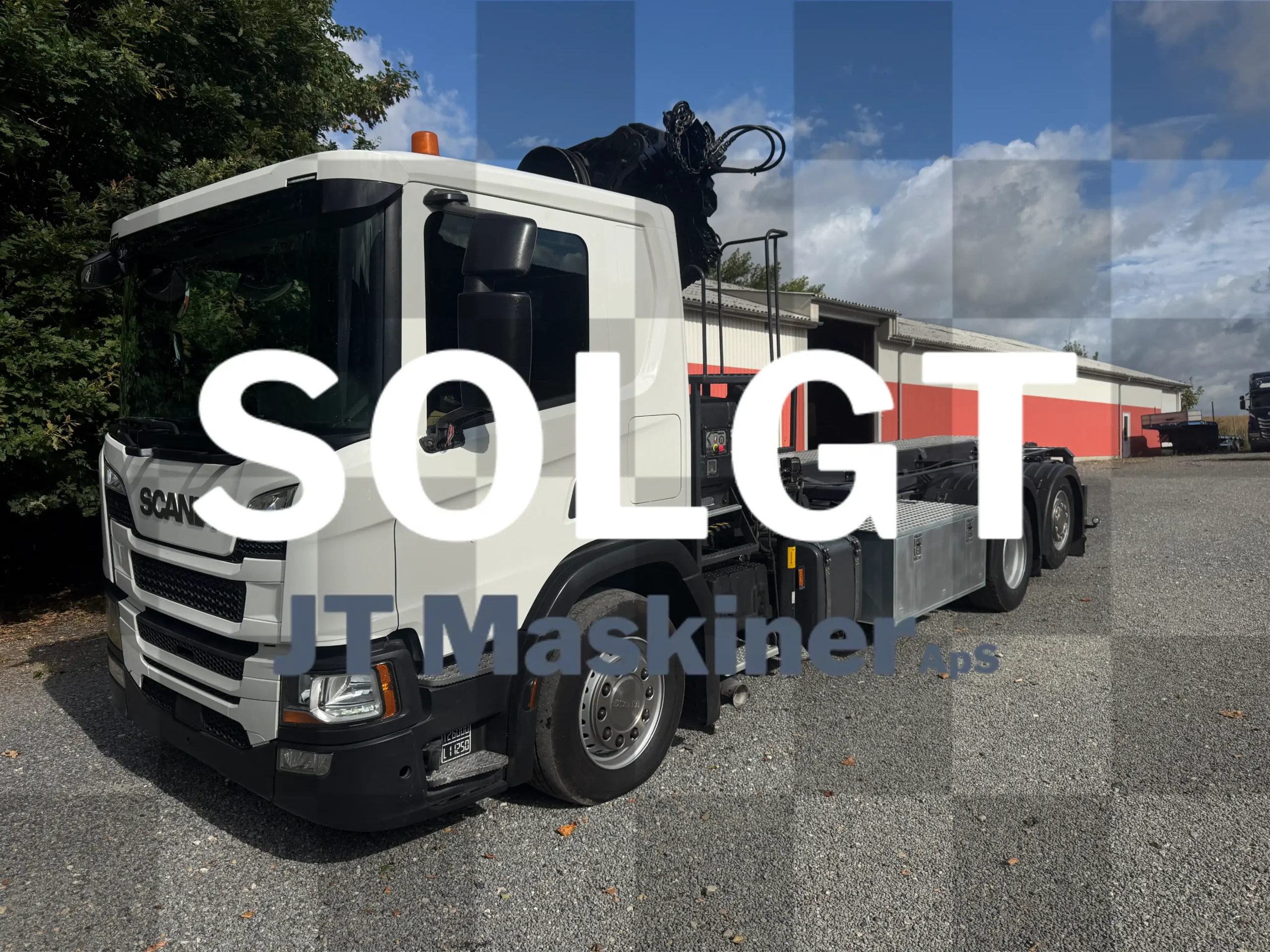 Scania P410 6x2